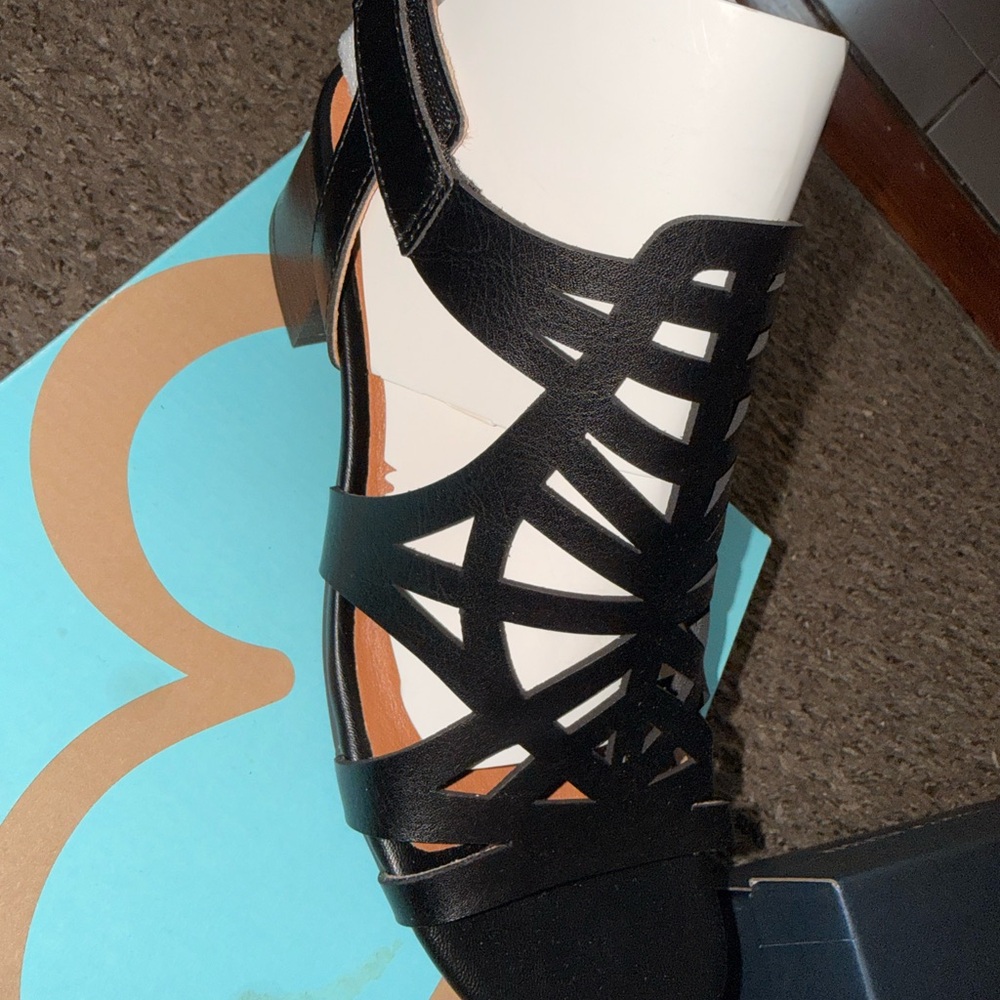 BareTraps Black Laser-Cut Strappy Women's Sandal - Picture 5 of 7